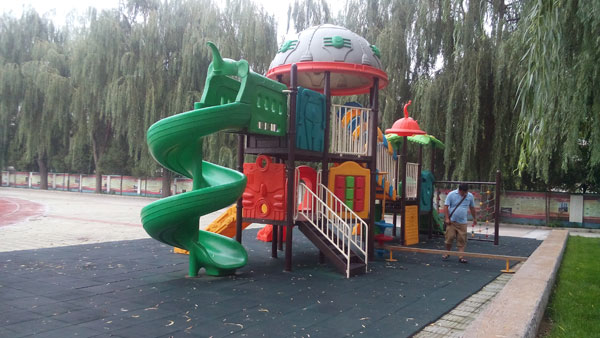 兒童游樂設(shè)施